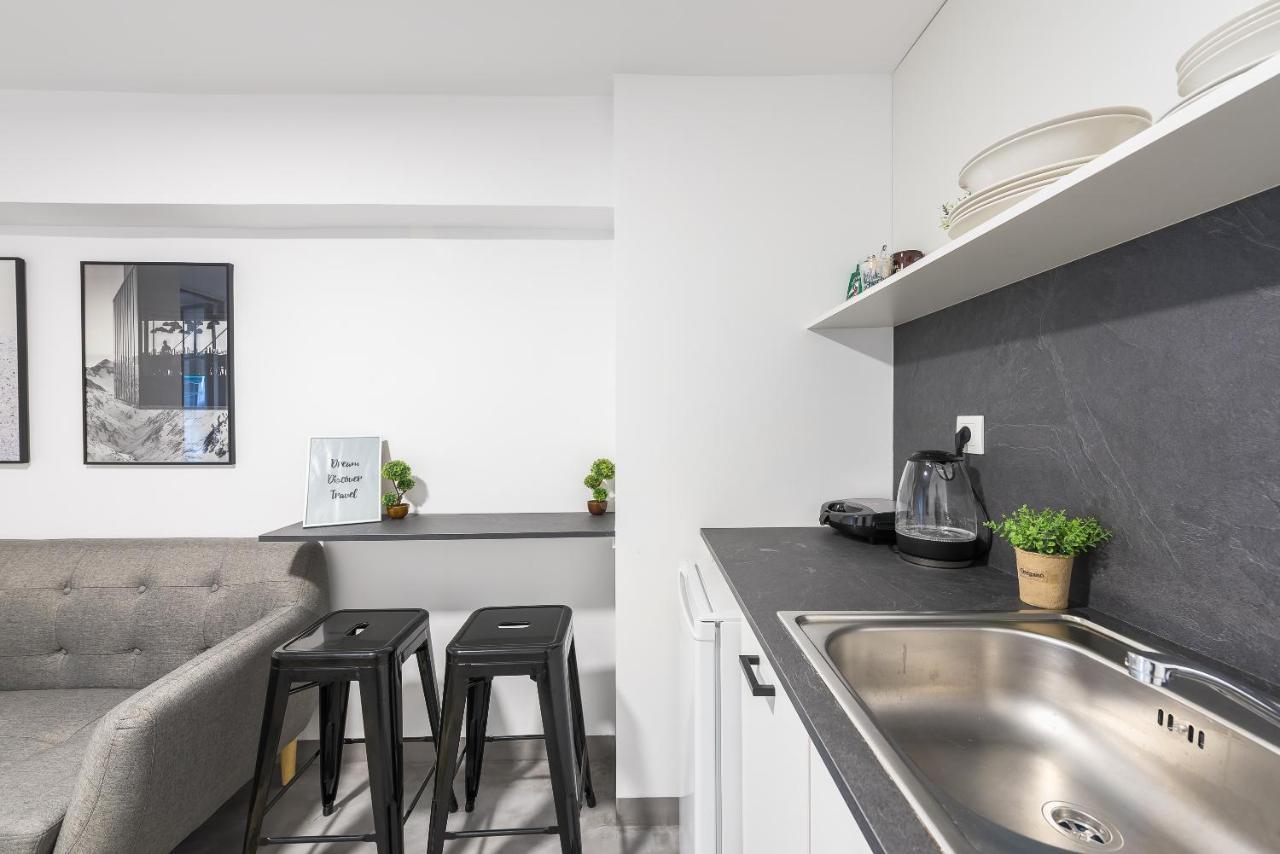 City Stroll Apartment Athena Bagian luar foto