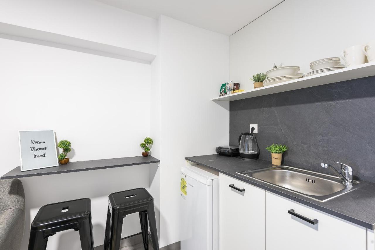 City Stroll Apartment Athena Bagian luar foto
