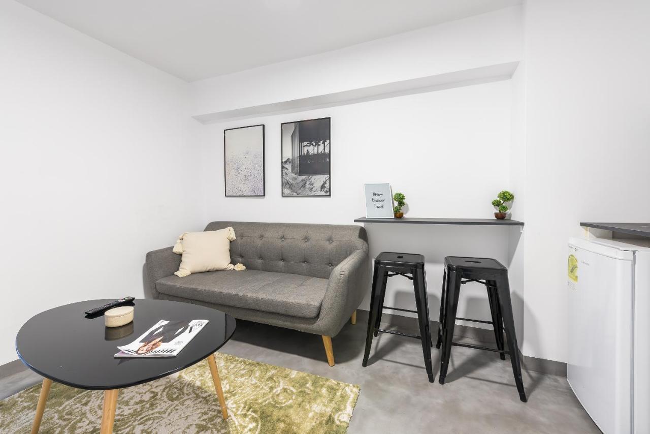 City Stroll Apartment Athena Bagian luar foto